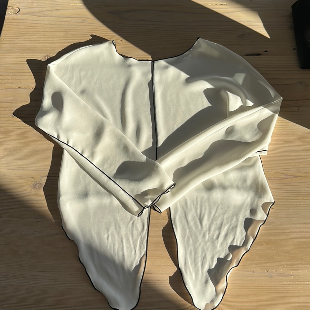 Aritizia Babaton White Tie Shirt (Size XS)